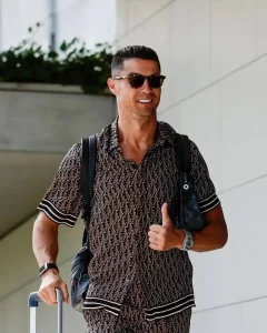 Không những kiếm tiền giỏi, cách sử dụng tiền của Ronaldo cũng rất đẳng cấp. (Ảnh: Portugal NT)